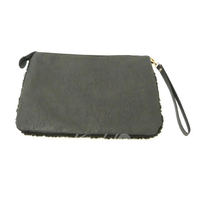 乐天海外销售 美青年团结箭头皮革与ボアクラッチ袋黑色款